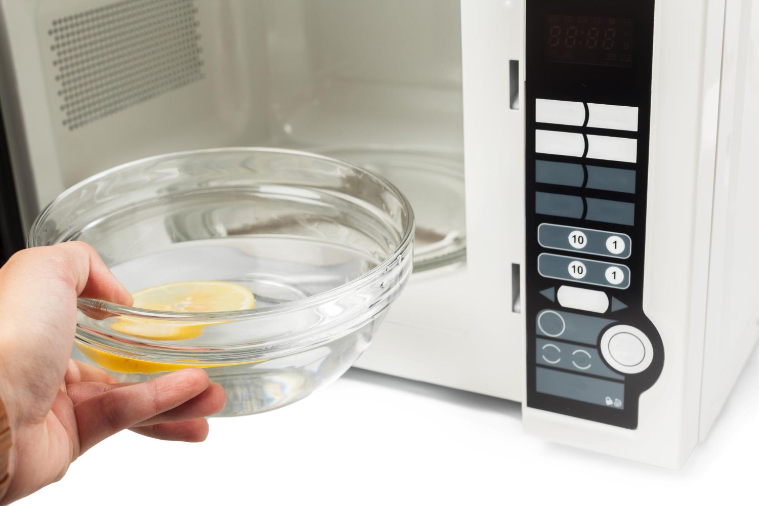 Mitos e verdades sobre o uso do micro-ondas na cozinha