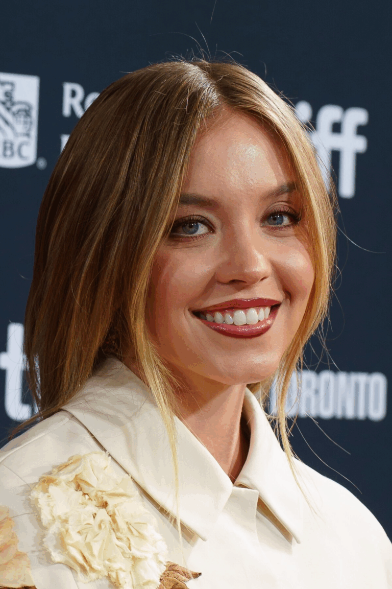 Qual a altura de Sydney Sweeney? Tudo sobre sua estatura e carreira