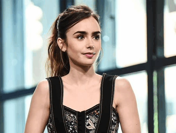 Qual a altura de Lily Collins? Descubra tudo sobre sua estatura e curiosidades