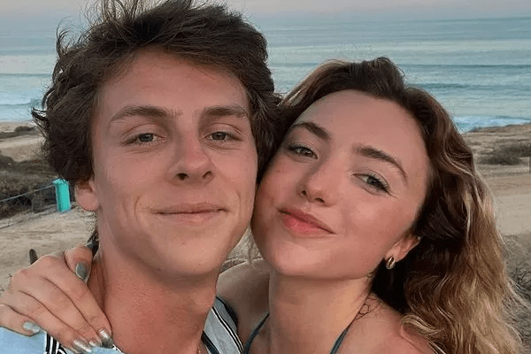 Quem é a namorada de Jacob Bertrand? Tudo sobre Peyton List e o romance dos astros de Cobra Kai